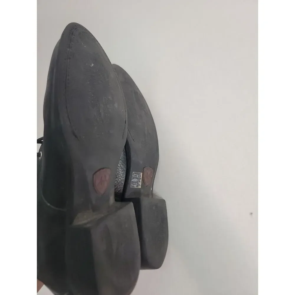 Ariat brand type